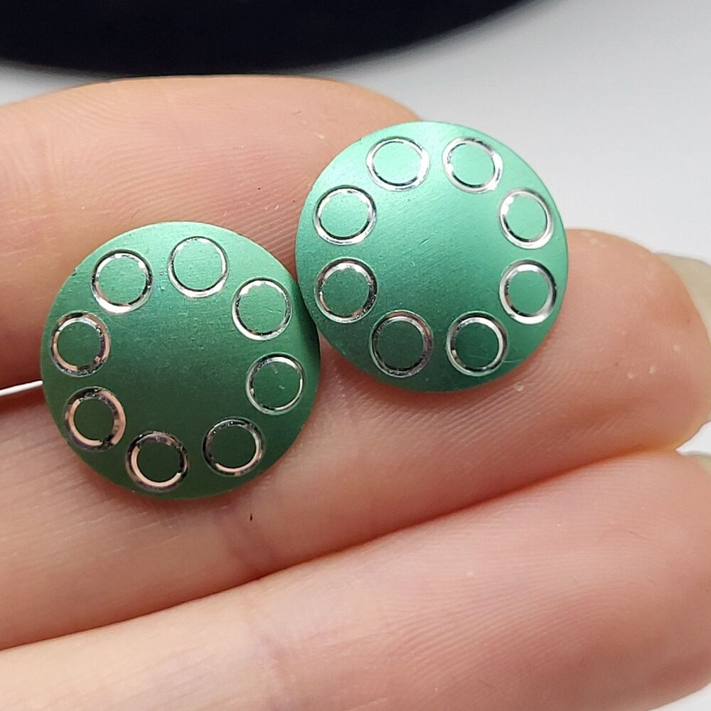 VIntage 90s Funky Green Circle Earrings 0.5in